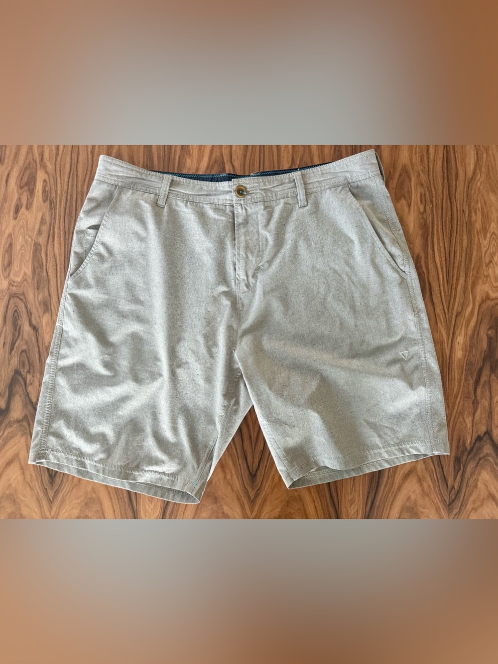 Vissla Men’s Stretch Chino Shorts Taupe Khaki Size 36